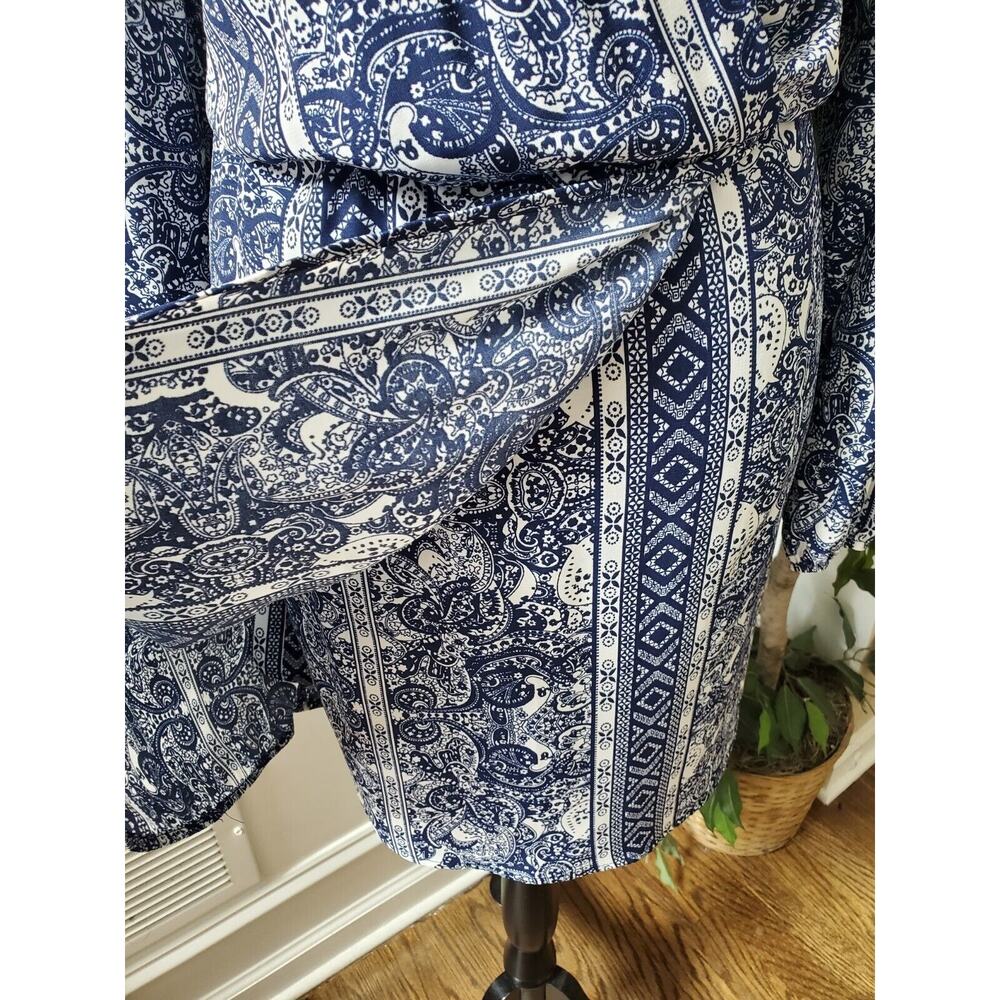 Charlotte Russe Womens Blue White Paisley Long Sleeve V-Neck Knee Length Dress L - Picture 5 of 15